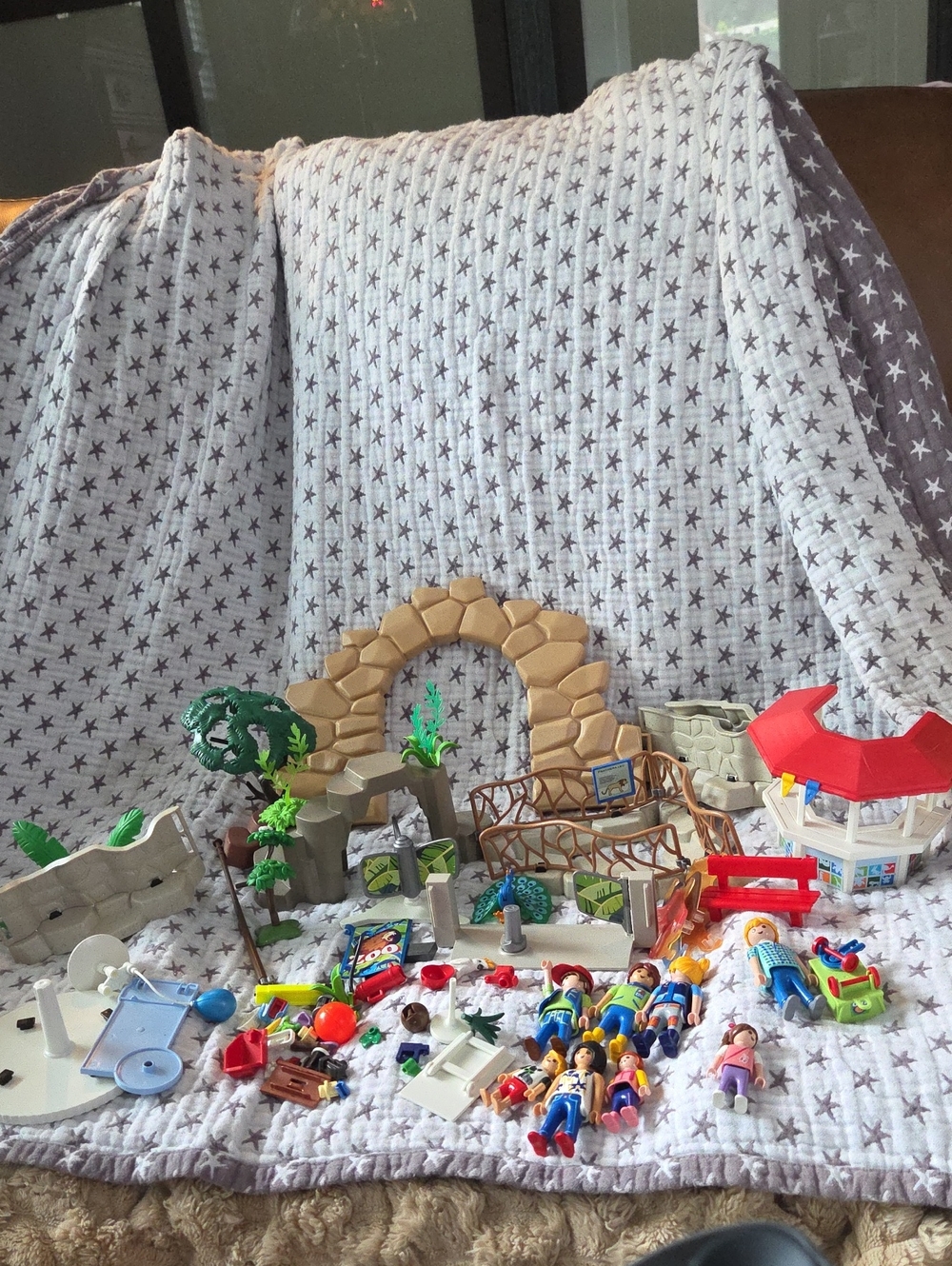 Playmobile Zoo  Incomplete